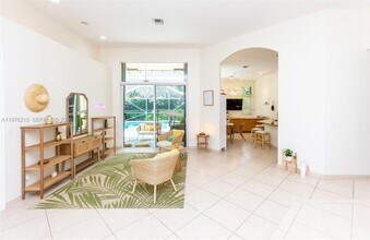 3967 Nighthawk Dr in Weston, FL - Building Photo - Building Photo