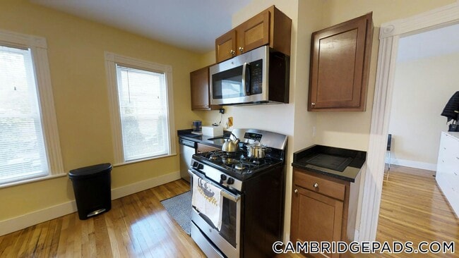 5-7 Blake St., Unit 1 in Cambridge, MA - Building Photo - Building Photo