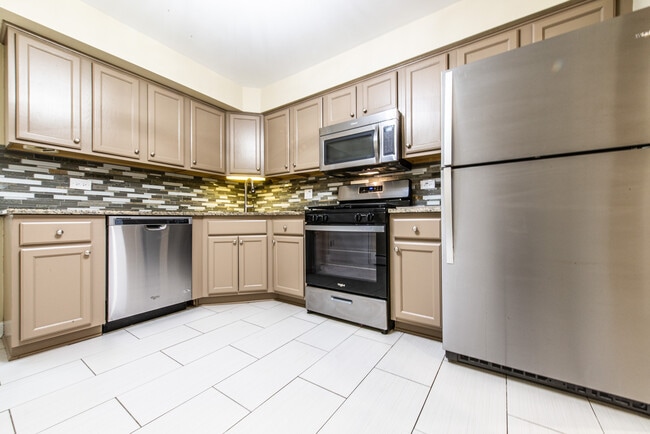 3804 N Harlem Ave, Unit 2 in Chicago, IL - Building Photo - Building Photo