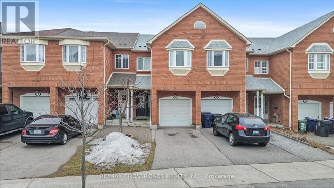 property at 38 Jinnah Ct