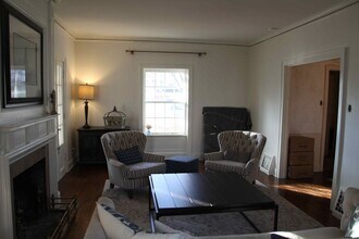 1029 N Noyes Blvd in St. Joseph, MO - Foto de edificio - Building Photo