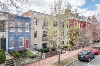 315 G St NE in Washington, DC - Foto de edificio - Building Photo