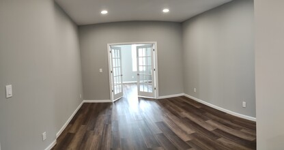 682 Onderdonk Ave, Unit 3 in Ridgewood, NY - Building Photo - Building Photo
