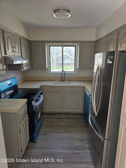 property at 1775 Richmond Ave