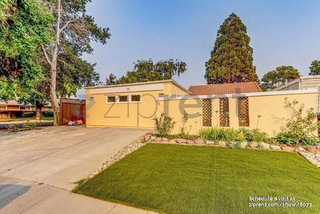 property at 2259 Goldcrest Cir