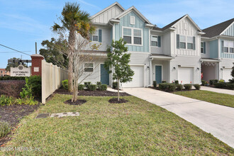 1605 Pottsburg Point Dr in Jacksonville, FL - Foto de edificio - Building Photo