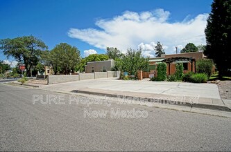 404 Dartmouth Dr SE in Albuquerque, NM - Building Photo - Building Photo