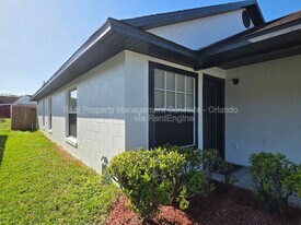 9719 Red Clover Ave in Orlando, FL - Building Photo