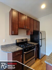 2234 W Wilson Ave, Unit 204 in Chicago, IL - Building Photo - Building Photo