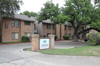 2935 Nacogdoches Rd, Unit 105