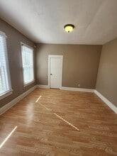 4442 Knox St in Lincoln, NE - Building Photo - Building Photo