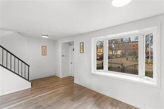 310 Enright Ct in Pittsburgh, PA - Building Photo - Building Photo