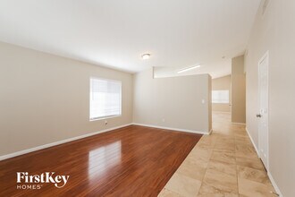 5225 Meadow Rock Ave in Las Vegas, NV - Building Photo - Building Photo