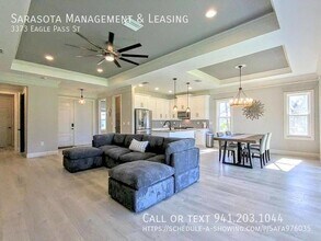 3373 Eagle Pass St in North Port, FL - Building Photo - Building Photo