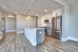 32 Oakland Ave in Jersey City, NJ - Building Photo - Building Photo