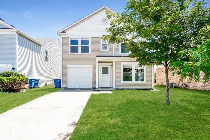 7939 Puckett Ln in Indianapolis, IN - Building Photo