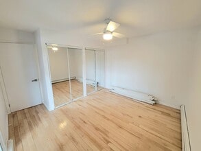 214 Manchester Av in Ottawa, ON - Building Photo - Building Photo