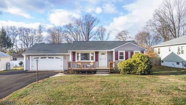 13 Marine Terrace in Jefferson, NJ - Foto de edificio - Building Photo