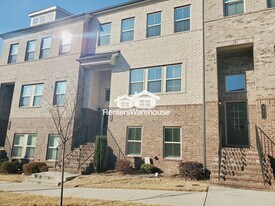 328 Commons Ave in Woodstock, GA - Building Photo