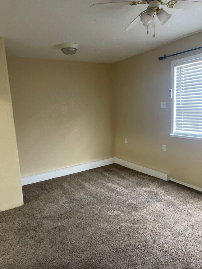 5216 Los Arboles Ave NE in Albuquerque, NM - Building Photo - Building Photo