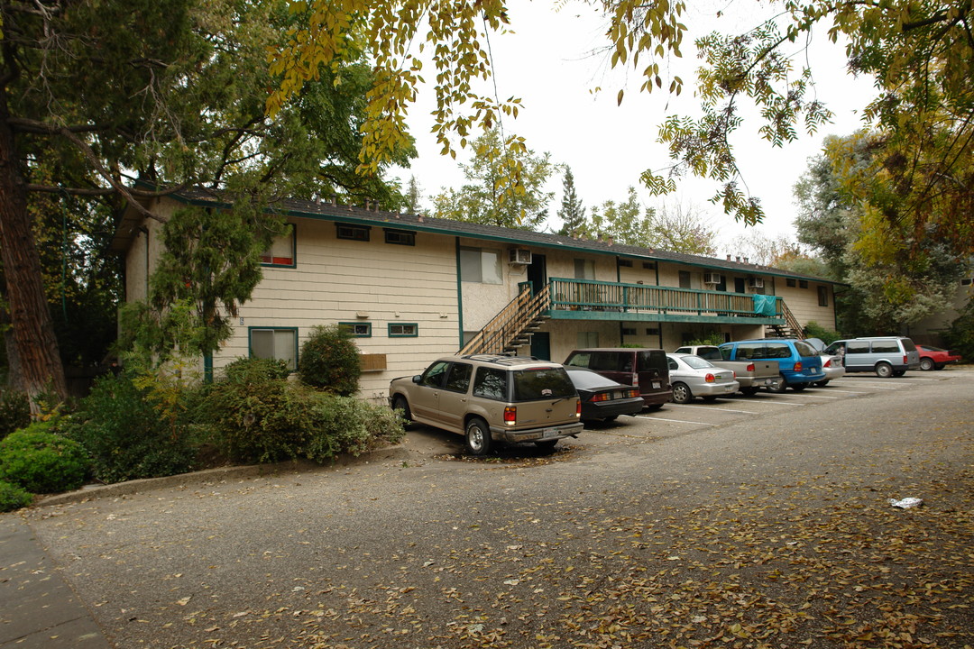 1146 N Cedar St in Chico, CA - Foto de edificio