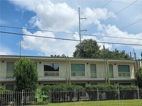 801 Henry Clay Ave, Unit 200 in New Orleans, LA - Building Photo - Building Photo