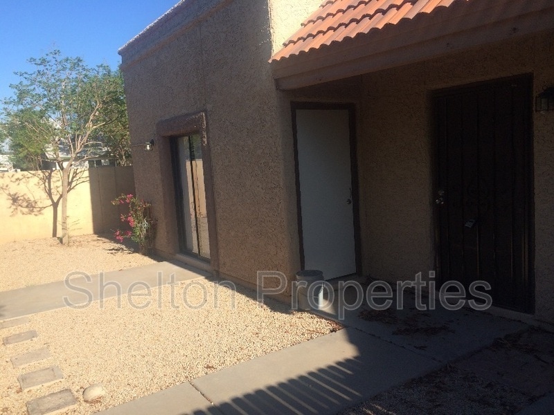 704 N 4th St in Avondale, AZ - Building Photo