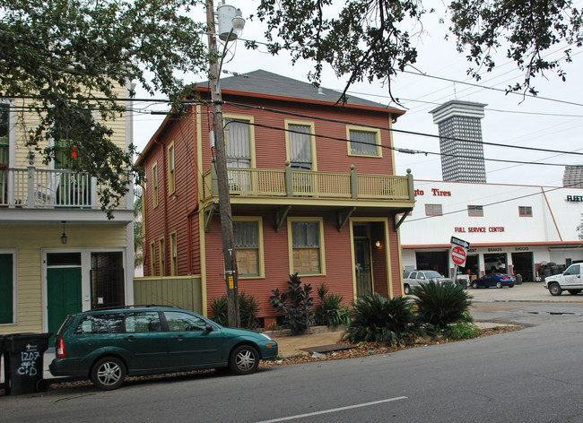 1201 Carondelet St in New Orleans, LA - Building Photo - Building Photo