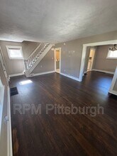 249 Elwyn Ave in Pittsburgh, PA - Building Photo - Building Photo