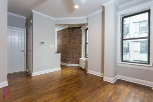 432 E 13th St in New York, NY - Building Photo