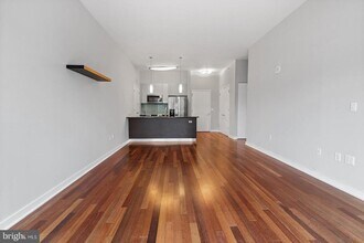 2101 Market St in Philadelphia, PA - Building Photo - Building Photo