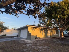 1481 Barry St in Clearwater, FL - Building Photo - Building Photo