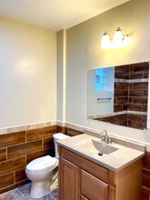 8053 S Throop St in Chicago, IL - Foto de edificio - Building Photo