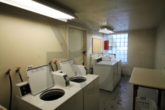 1044 W George St, Unit #1050-101 in Chicago, IL - Foto de edificio - Building Photo