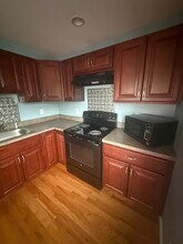 381 31st St in Lindenhurst, NY - Building Photo - Building Photo
