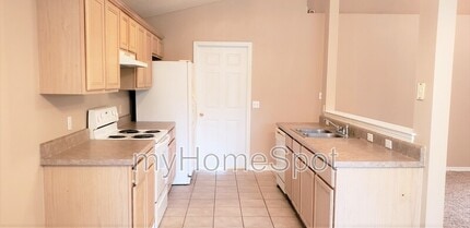 2488 Gulf Breeze Ave in Pensacola, FL - Building Photo - Building Photo