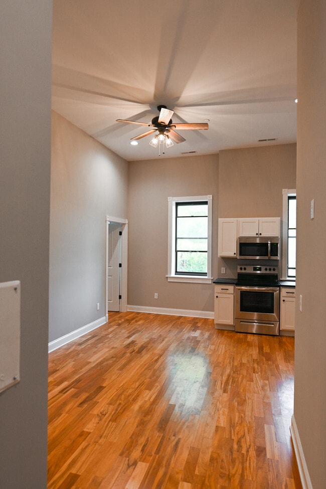 106 N Division St, Unit B in Salisbury, MD - Foto de edificio - Building Photo