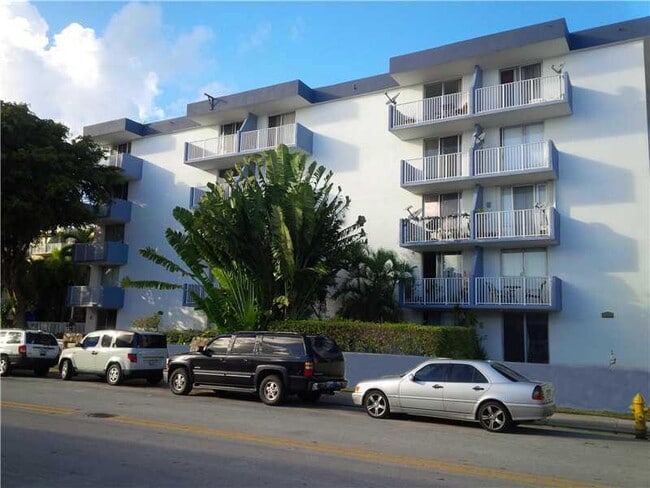 property at 1801 S Treasure Dr