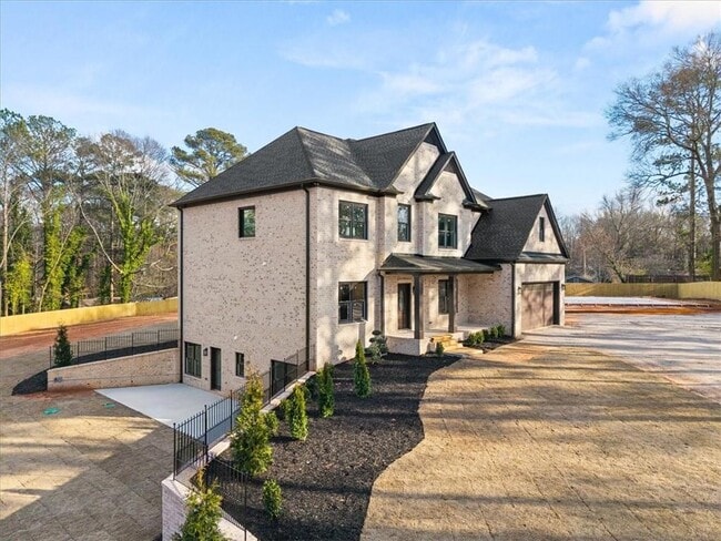 2895 Jones Mill Rd in Atlanta, GA - Building Photo - Building Photo