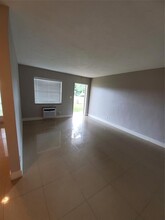 2621 Grant St, Unit 8A in Hollywood, FL - Foto de edificio - Building Photo
