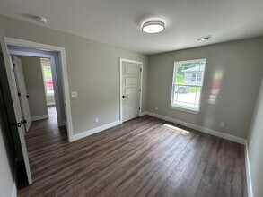 102 Briana Villa Ln in Waynesville, MO - Building Photo - Building Photo