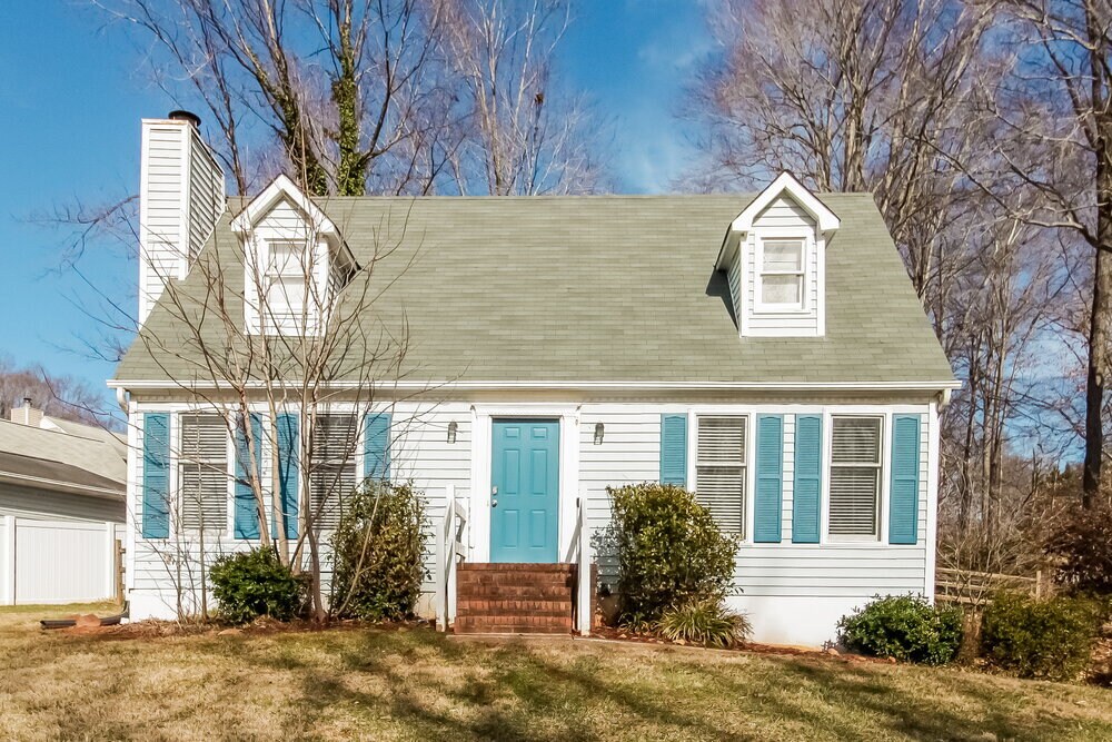 767 Crooked Run Rd in Rural Hall, NC - Foto de edificio