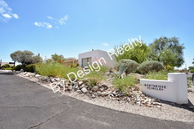 property at 5060 N Northridge Cir