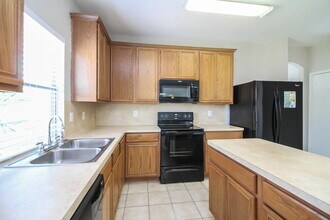 808 Forest Grove Ln in Crowley, TX - Building Photo - Building Photo