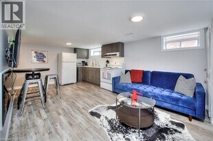 40 Brunswick Ave in Kitchener, ON - Building Photo