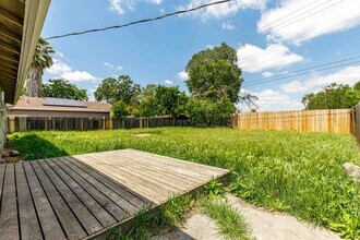 631 Morada Ln in Stockton, CA - Building Photo - Building Photo