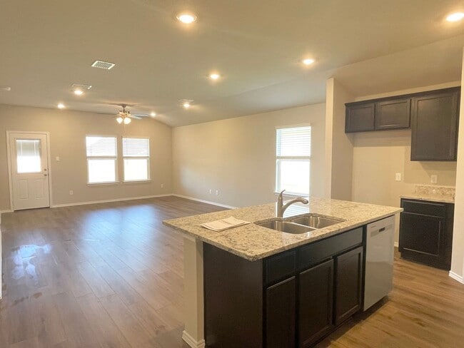 2909 Cyprian in Lorena, TX - Building Photo - Building Photo