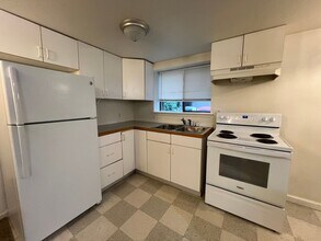 3415 Abbott St-Unit -#B in Bellingham, WA - Building Photo - Building Photo