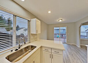 Vintage Y Condominiums in Tacoma, WA - Building Photo - Building Photo