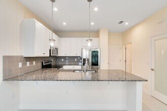 2232 Centerra Loop in Kissimmee, FL - Building Photo - Building Photo